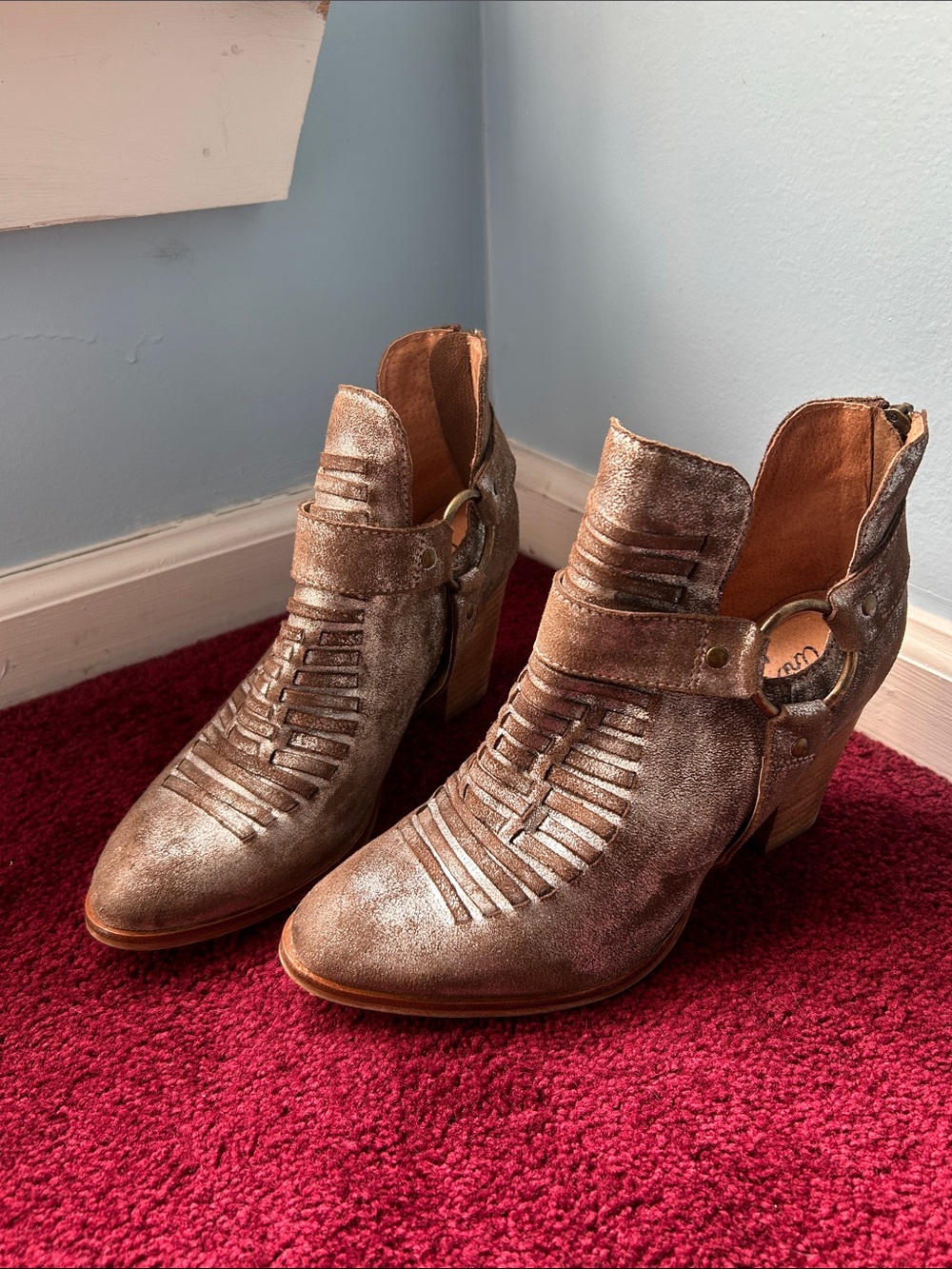 Women's Metallic Brown Cutout Heeled Ankle Boots